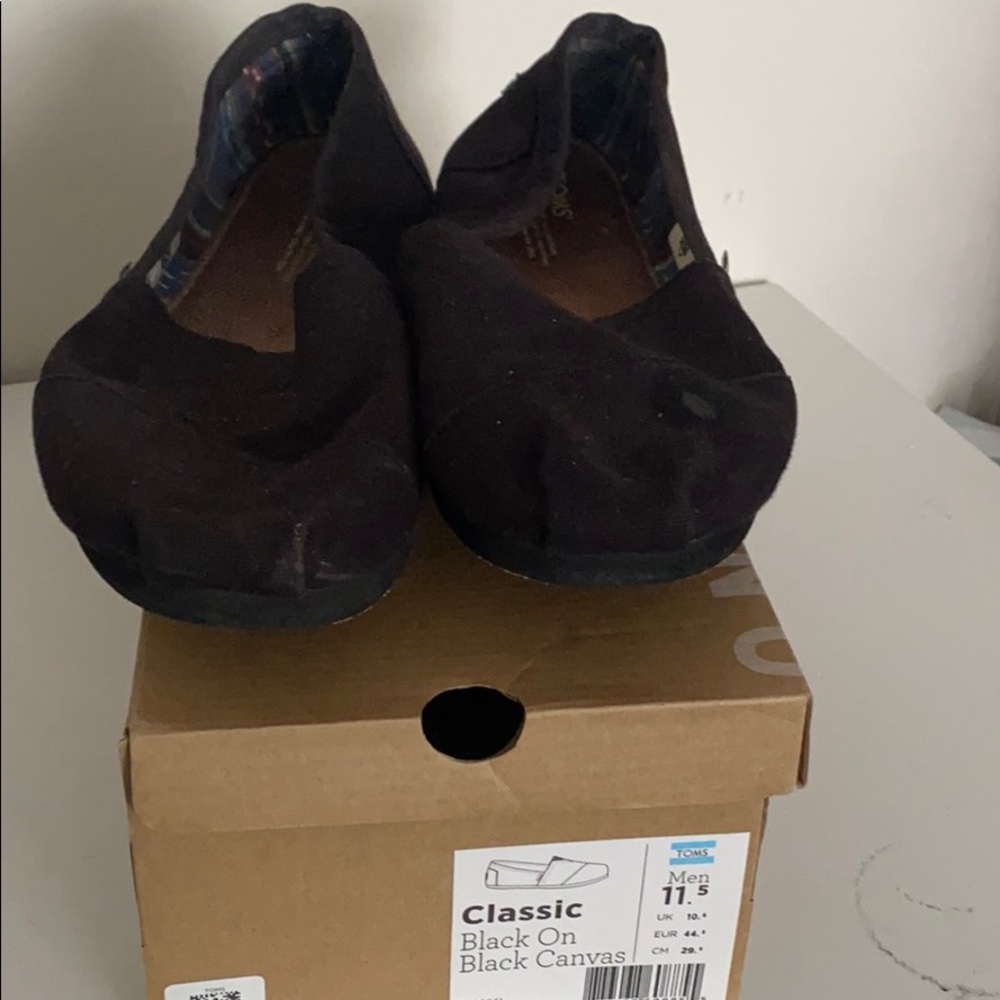 Toms